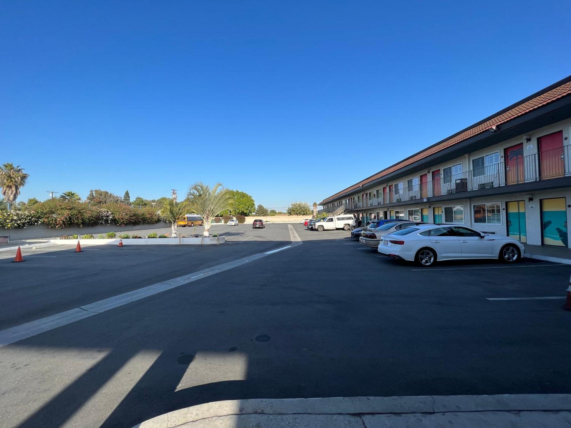 The Dixie Orange County Hotel Stanton Eksteriør billede