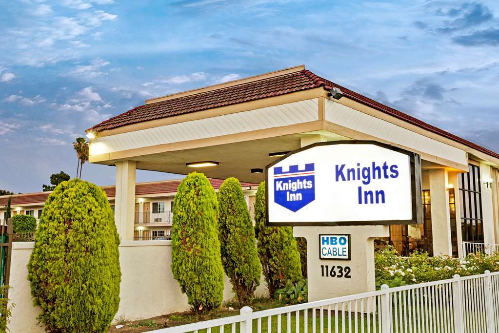The Dixie Orange County Hotel Stanton Eksteriør billede
